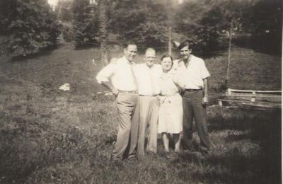 Pike County, Indiana, Unidentified, Family Photo Outdoors