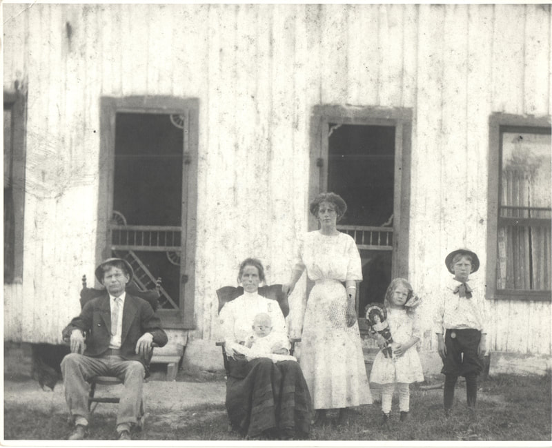 Pike County, Indiana, Morton Family, Family Photo in Yard