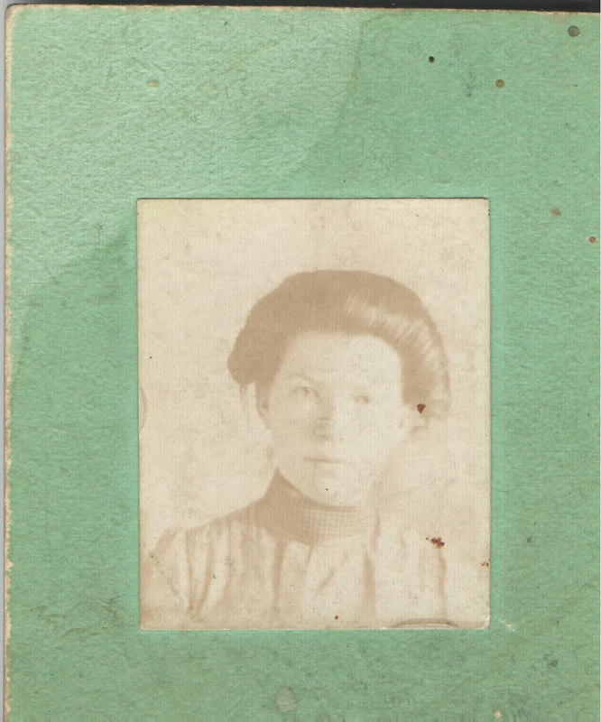 Pike County, Indiana, Greshom Shoulz Family, Woman